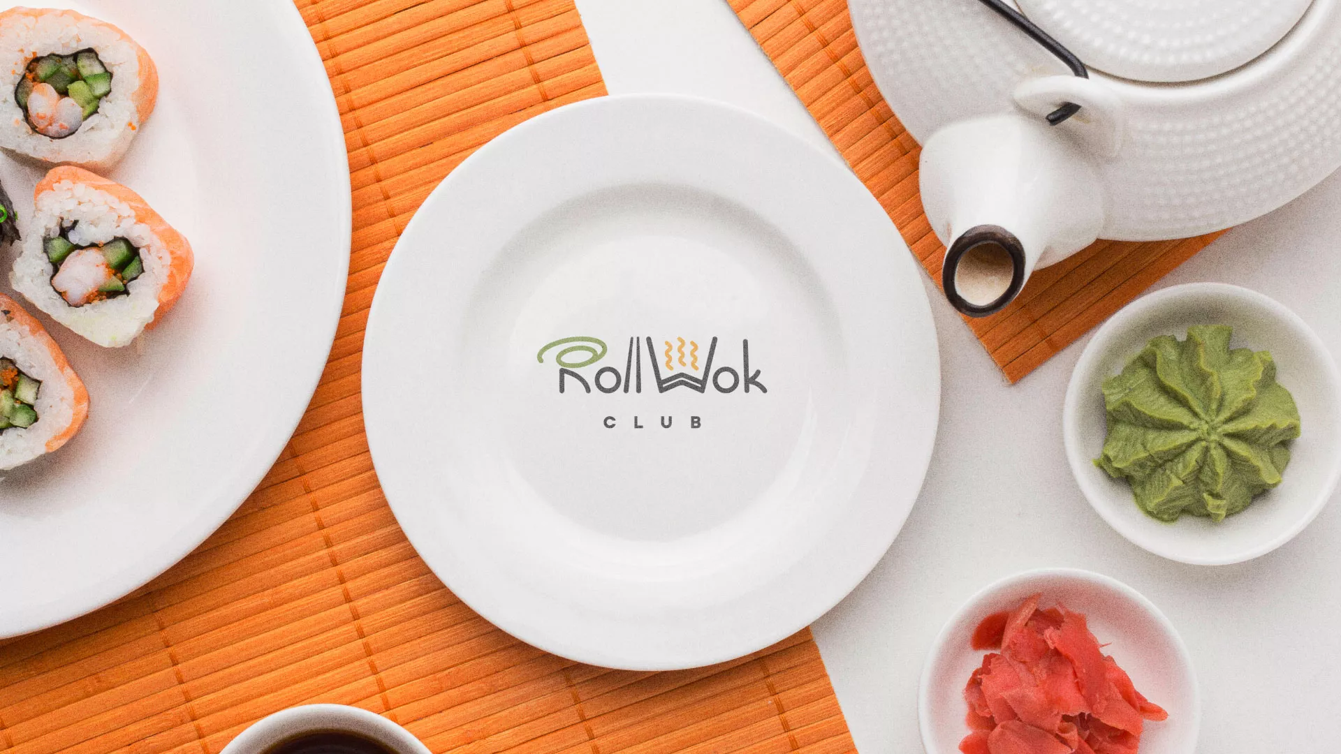 Разработка логотипа и фирменного стиля в Лодейном Поле для суши-бара «Roll Wok Club»